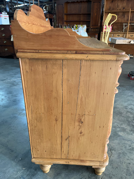 Pine Chest with Beautiful Gallery