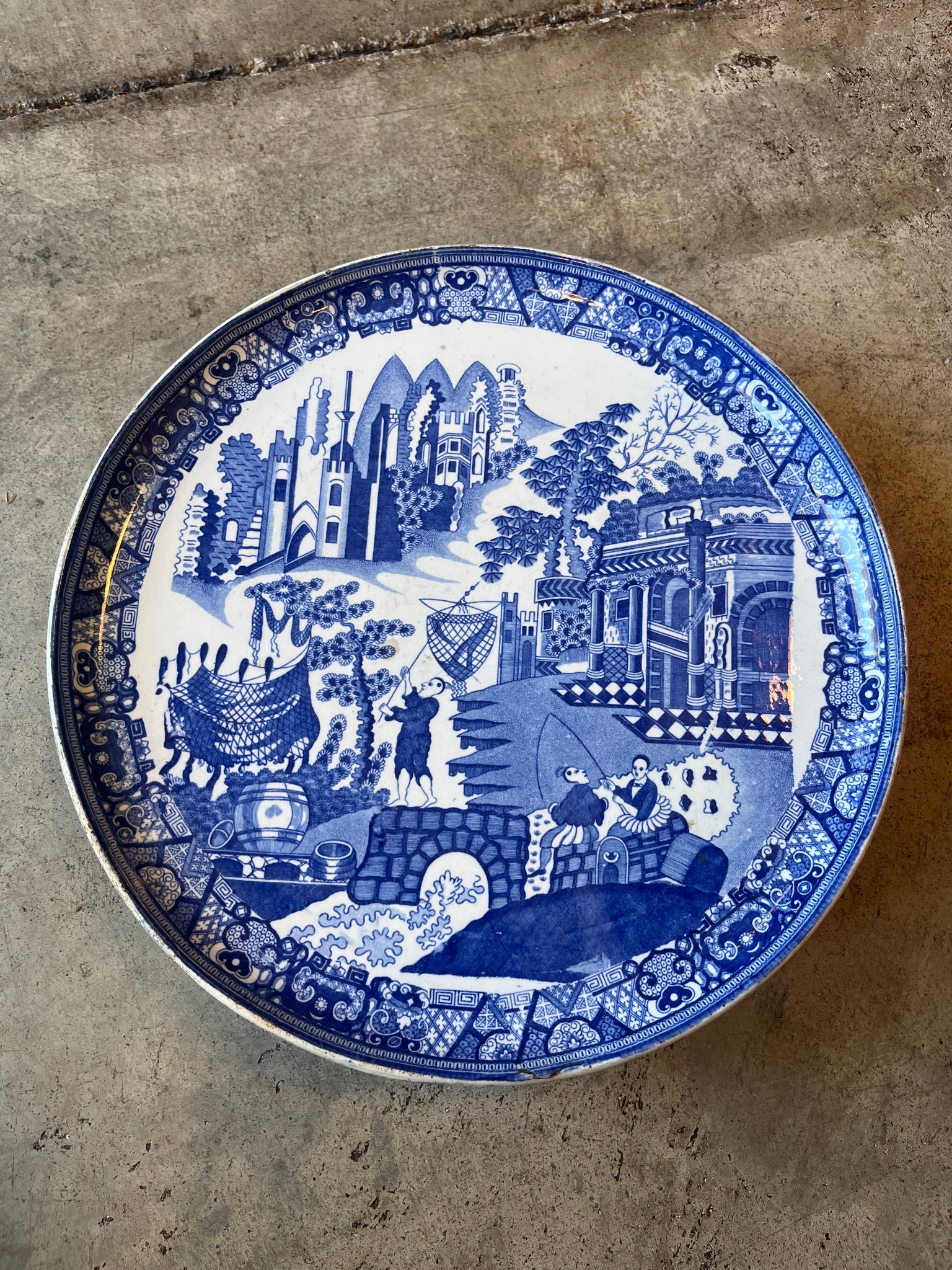 Blue Willow Stilton Cheese Stand