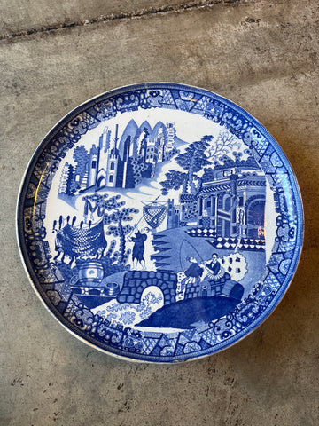 Blue Willow Stilton Cheese Stand