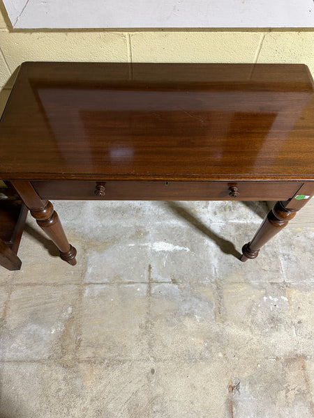 Victorian Mahogany One-Drawer Side Table