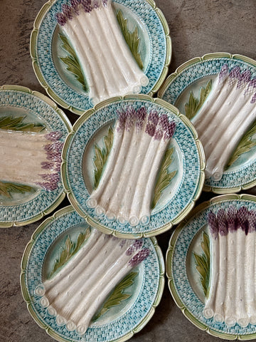 Asparagus Plate, Pale Green Scalloped Border