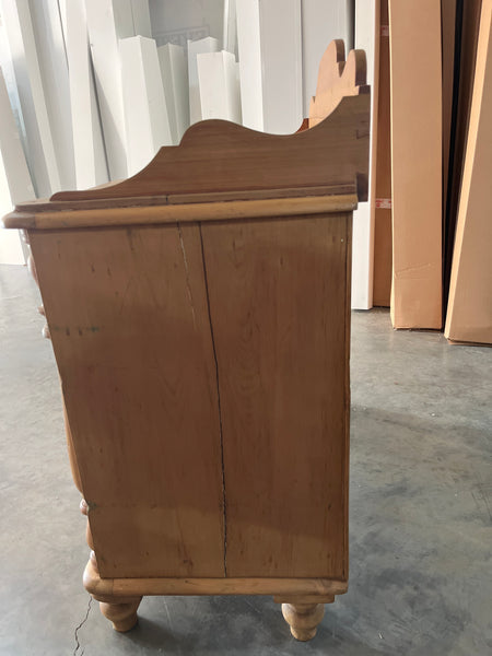 Pine Chest with Beautiful Gallery