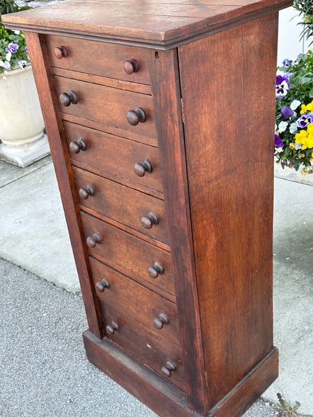 Wellington Chest