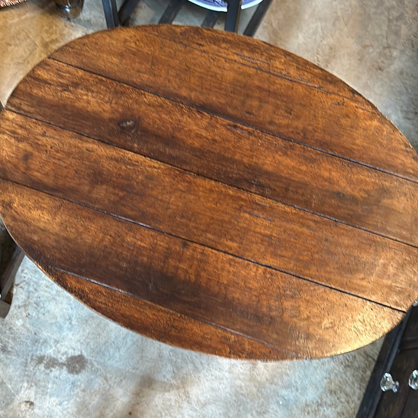 Small Oval Oak and Pine Vendange Table