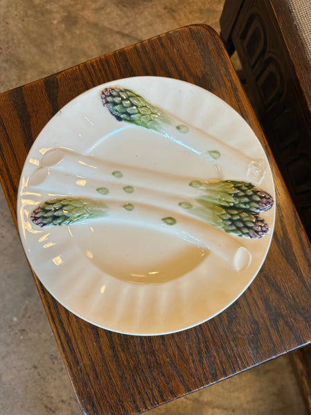 French Majolica Asparagus Plate, Keller & Guérin Lunéville, White
