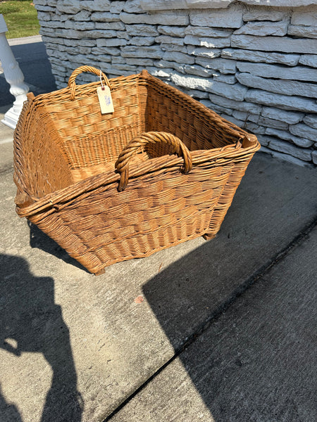 French Laundry Basket