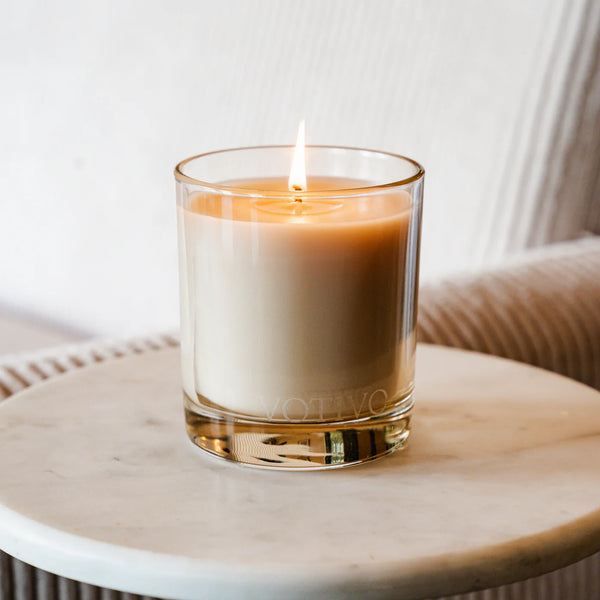 White Tea & Bergamot 10 oz. Signature Candle