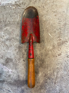 English Garden Spade, Original Red Paint