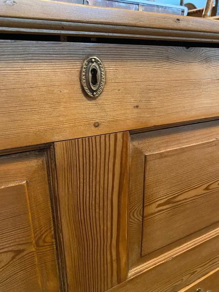 Pine Mule Chest with Drawers